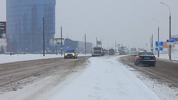 В Бресте работает снегоуборочная техника