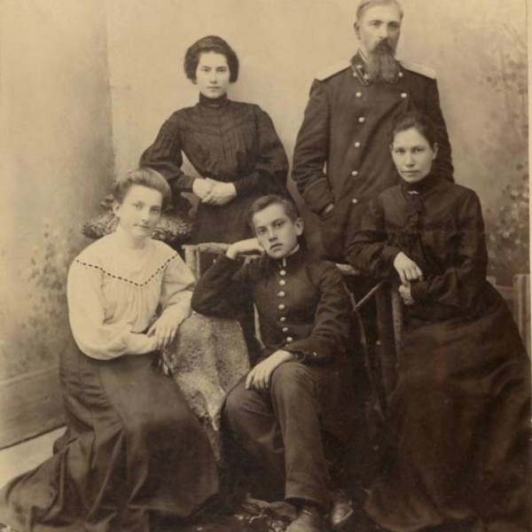 Родной дядя Владимира Маяковского на рубеже веков жил и умер в Пружанах Родной дядя Владимира Маяковского на рубеже веков жил и умер в Пружанах