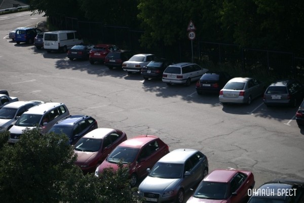 Компания оформляла счета-справки без продажи авто – за незаконный доход почти 840.000 рублей ответит в суде