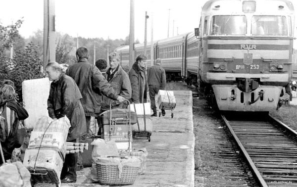 1990. Как наши люди за границу ездили