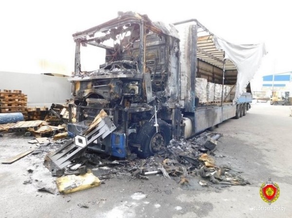 В логистическом центре сгорел тягач. Дальнобойщик утверждал, что из-за неисправности. Экспертиза доказала другое