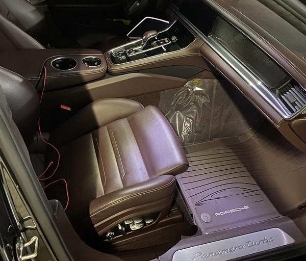 Как думаете, сколько стоит этот Porsche Panamera Turbo 2018 года выпуска?