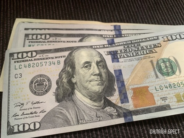 Более $2 тысяч вытащили из рюкзака в маршрутке у 21-летнего жителя Брестской области