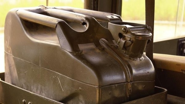 Тракторист попался на сливе 160 литров топлива. Штрафом не отделался