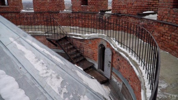 Каменецкая башня вынесла напады крестоносцев, татар и не одну войну. Сколько там было реконструкций? Каменецкая башня вынесла напады крестоносцев, татар и не одну войну. Сколько там было реконструкций?