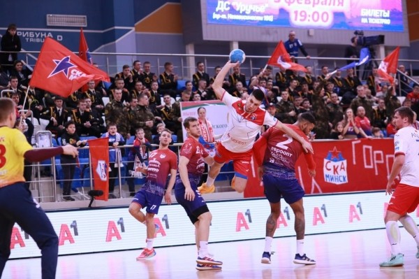 Гандболисты СКА во второй раз обыграли «Мешков Брест» в чемпионате Беларуси Гандболисты СКА во второй раз обыграли «Мешков Брест» в чемпионате Беларуси