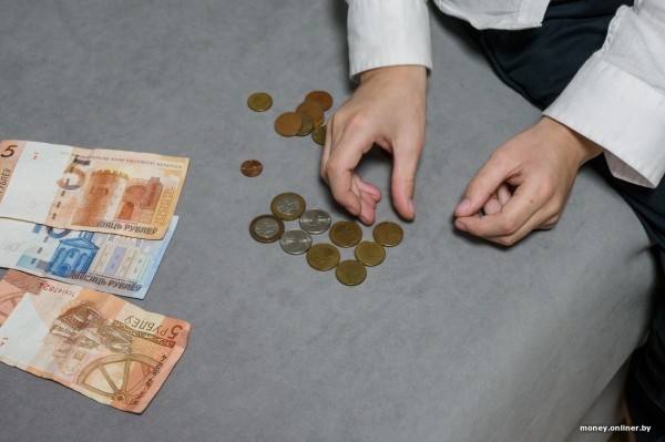 «Оценка может стоить 3 рубля». С какого возраста и сколько денег давать ребенку — опыт родителей и советы психолога «Оценка может стоить 3 рубля». С какого возраста и сколько денег давать ребенку — опыт родителей и советы психолога