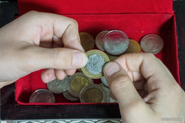 «Оценка может стоить 3 рубля». С какого возраста и сколько денег давать ребенку — опыт родителей и советы психолога «Оценка может стоить 3 рубля». С какого возраста и сколько денег давать ребенку — опыт родителей и советы психолога