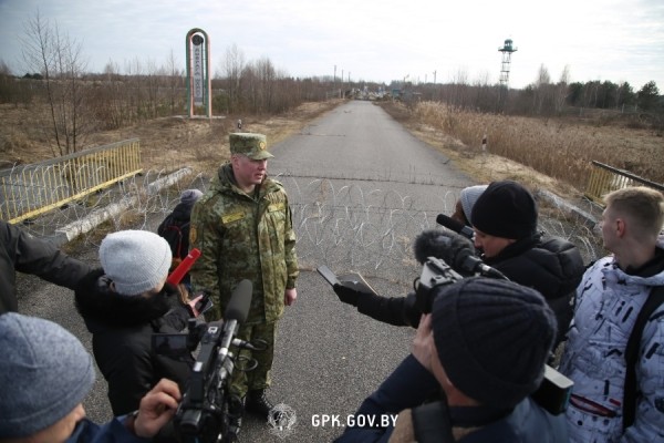 Журналисты иностранных СМИ побывали на границе с Украиной Журналисты иностранных СМИ побывали на границе с Украиной