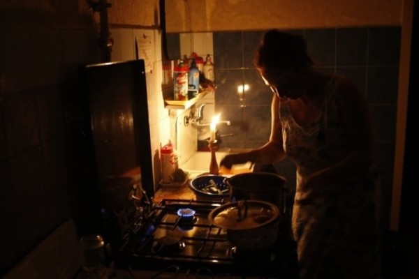 Кто в Бресте и районе временно останется без света 27-31 марта. Смотрите адреса и время Кто в Бресте и районе временно останется без света 27-31 марта. Смотрите адреса и время