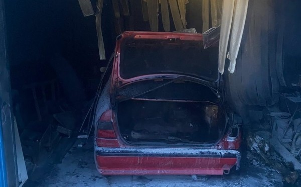 Подробности пожара в гараже, где погиб мужчина в Барановичах