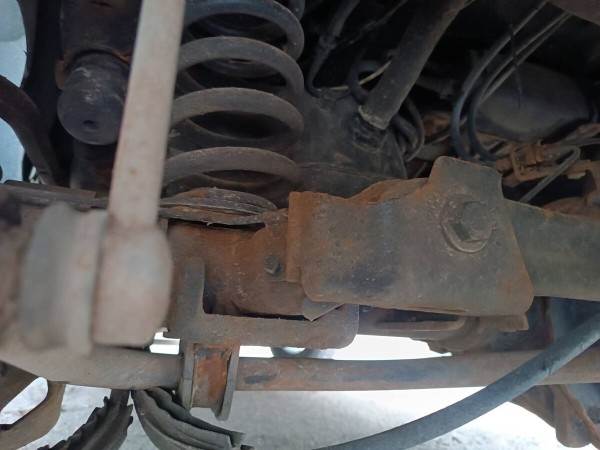 &laquo;Все гофры с проводкой посечены песком!&raquo;. Белорусу так отпескоструили Cadillac, что у машины отказала электроника и кузов начал ржаветь