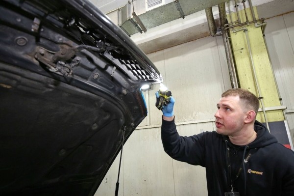 «Когда-то заплатил за машину 8 100 евро, а ей и сносу нет!». Белорус решился показать «живую» Audi A4 (B6) 1.9 TDI