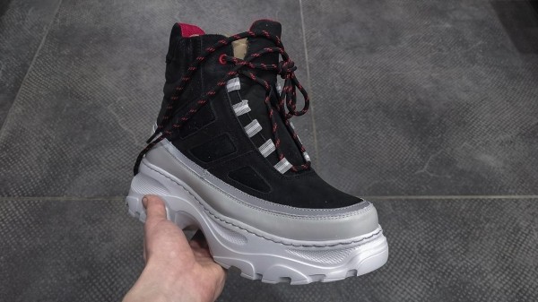 Где обувь дешевле – на рынке или в магазине? Сходили и сравнили цены Где обувь дешевле – на рынке или в магазине? Сходили и сравнили цены