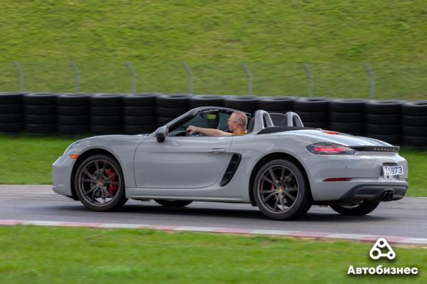 Белорусы «случайно» собрали самый быстрый Largus в мире