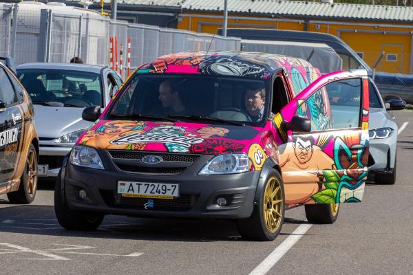 Белорусы «случайно» собрали самый быстрый Largus в мире