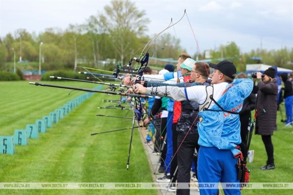Сильнейшие лучники страны открыли сезон в Бресте