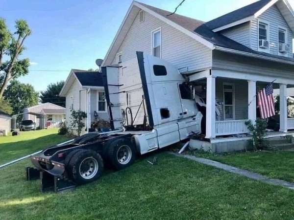 На фото показали неоправданно дорогие провалы, от которых становится больно