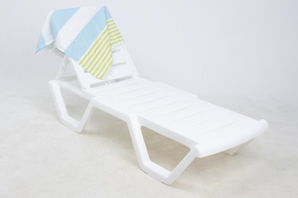 Обзор выгодных предложений в салонах мебели и декора AksHome: актуальная садовая мебель. Скидки и Новинки!