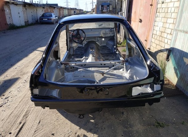 Белорус собрал реплику Ford Cosworth RS500 на собственный лад