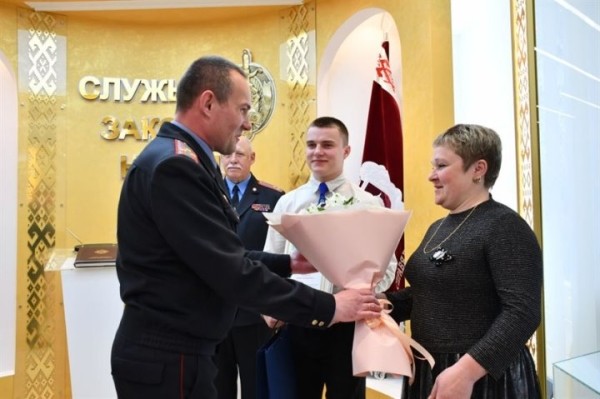 В Беларуси подросток помог задержать педофила В Беларуси подросток помог задержать педофила