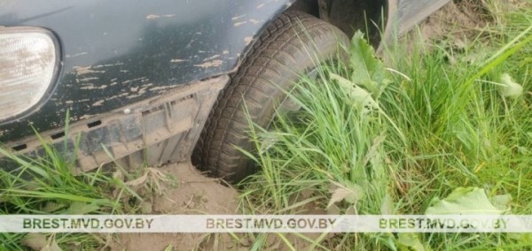 В Брестской области пьяный мужчина угнал авто, чтобы прокатиться