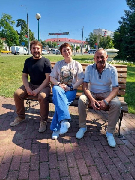 В Городском саду была установлена еще одна именная скамейка. Это 50- я именная скамья В Городском саду была установлена еще одна именная скамейка. Это 50- я именная скамья