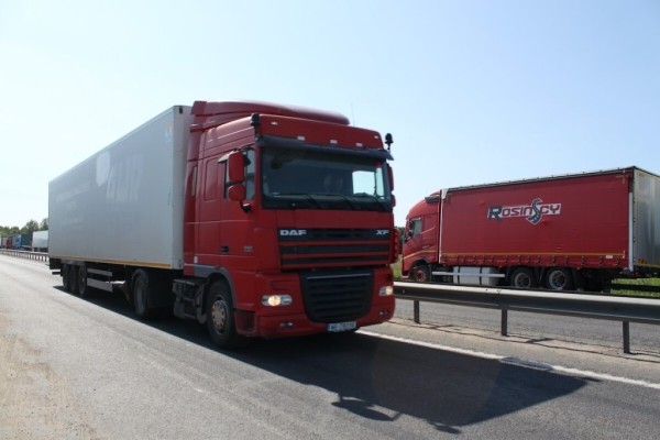 Съездили на границу с Польшей и посмотрели, есть ли скопления фур