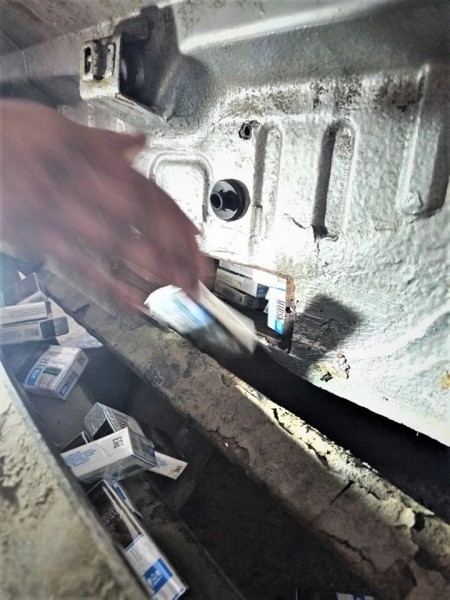 Белорус нашпиговал Kia Shuma сигаретами и поехал через границу, но его план провалился Белорус нашпиговал Kia Shuma сигаретами и поехал через границу, но его план провалился