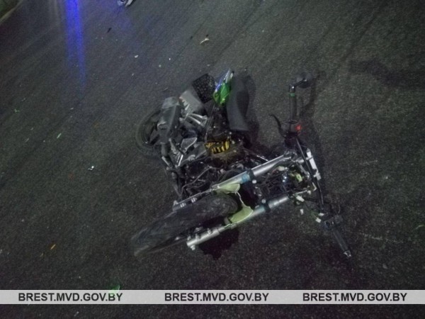 В Бресте произошло ДТП с участием автомобиля и мотоцикла