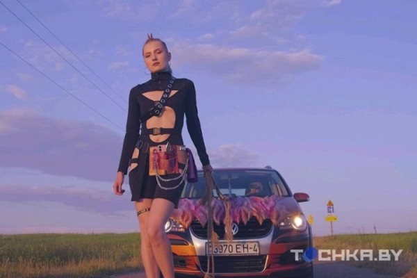 В Беларуси девушка переделала свой Volkswagen Touran в единорога и попыталась продать в два раза дороже