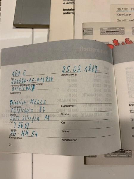 По прозвищу Baby-Benz. Показываем идеально сохранившийся Mercedes W201