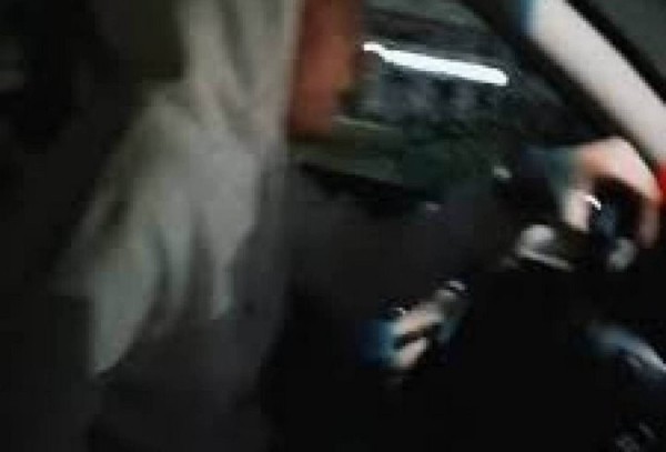 Отец учил водить 16-летнего сына и получил штраф за передачу права управления