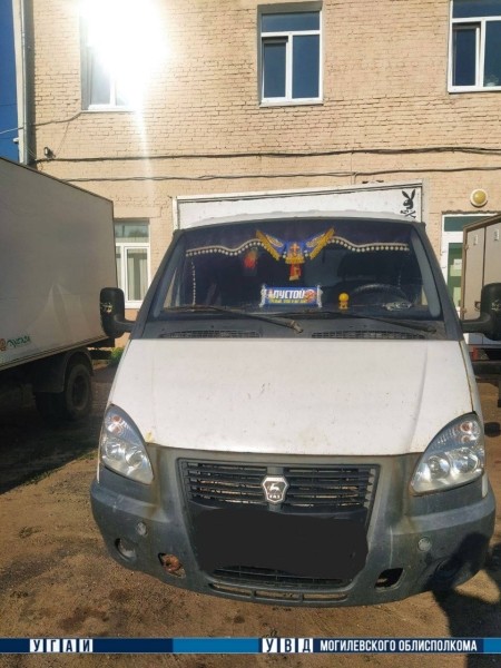 Велосипедист врезался в грузовик. Теперь у водителя авто проблемы