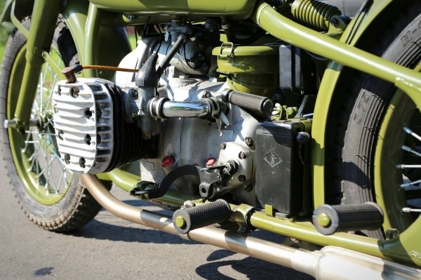 Считай, музейный экспонат! Белорус заморочился и вложил $10 тысяч в мотоцикл М-72 1953 г. в. Считай, музейный экспонат! Белорус заморочился и вложил $10 тысяч в мотоцикл М-72 1953 г. в.