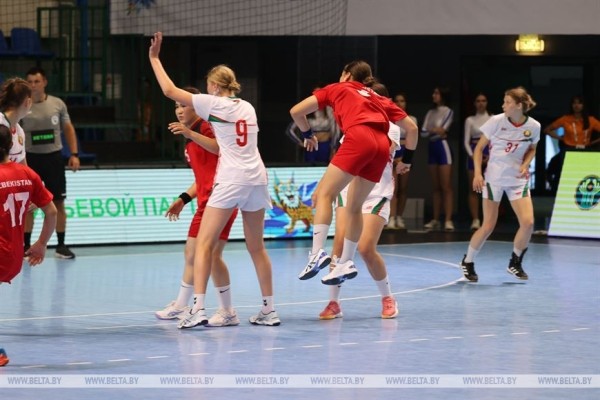 Белорусские гандболистки победно стартовали на II Играх стран СНГ