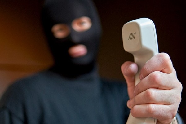 Белоруска отдала больше $20 тысяч мошенникам и по их указаниям выставила на продажу свою квартиру