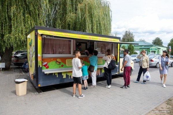 «Сосед-атомщик получил 7000 рублей». Чем живет Островец, который обогнал Минск по средней зарплате «Сосед-атомщик получил 7000 рублей». Чем живет Островец, который обогнал Минск по средней зарплате