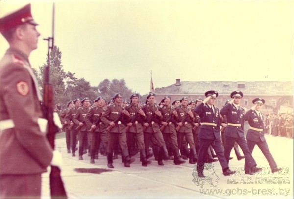 25 сентября 1971 был торжественно открыт мемориальный комплекс «Брестская крепость-герой»