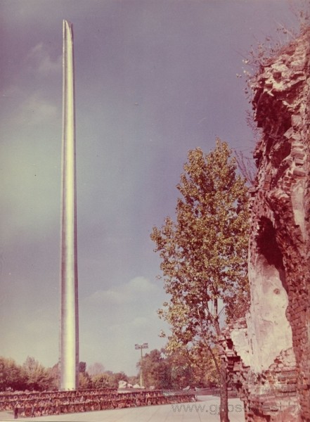 25 сентября 1971 был торжественно открыт мемориальный комплекс «Брестская крепость-герой»