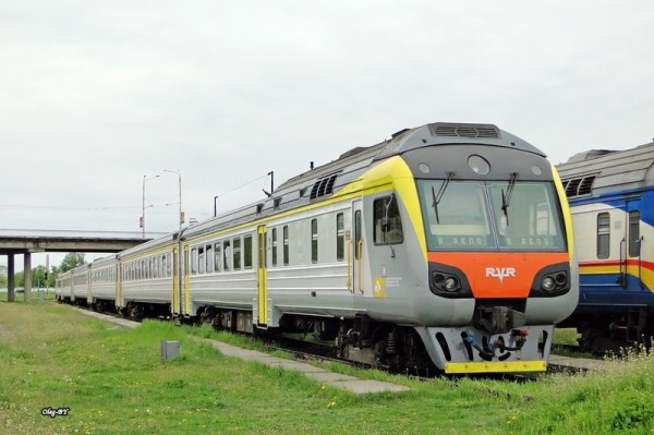 Бар в электричке и гостиница в вагоне: Самые странные и необычные поезда в Беларуси