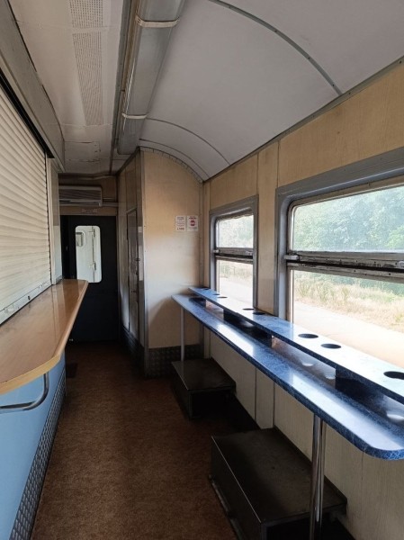 Бар в электричке и гостиница в вагоне: Самые странные и необычные поезда в Беларуси