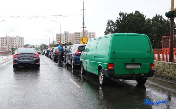 Восемь автомобилей столкнулись в Барановичах на путепроводе