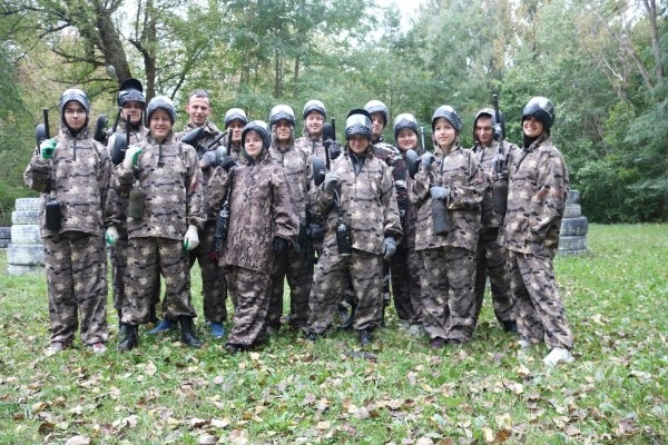 Сотрудники таможенного поста «Козловичи» провели товарищеские игры в пейнтбол