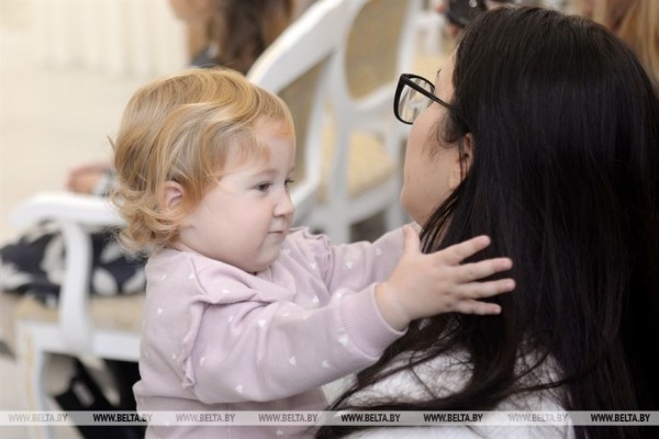 В Бресте сегодня чествовали детей, которые родились 21 сентября - в Международный день мира