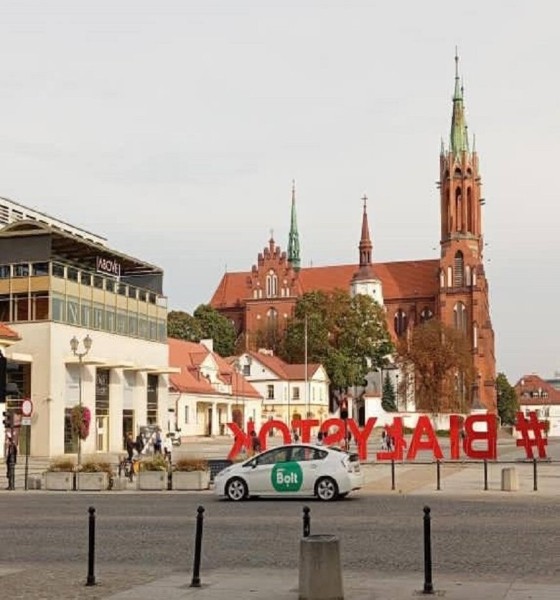 &laquo;В месяц получается 5 000 злотых&raquo;. Белорус устроился на работу в польское такси и рассказал о своём доходе