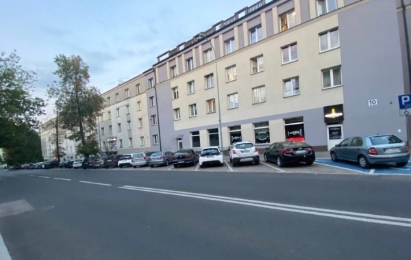 &laquo;В месяц получается 5 000 злотых&raquo;. Белорус устроился на работу в польское такси и рассказал о своём доходе