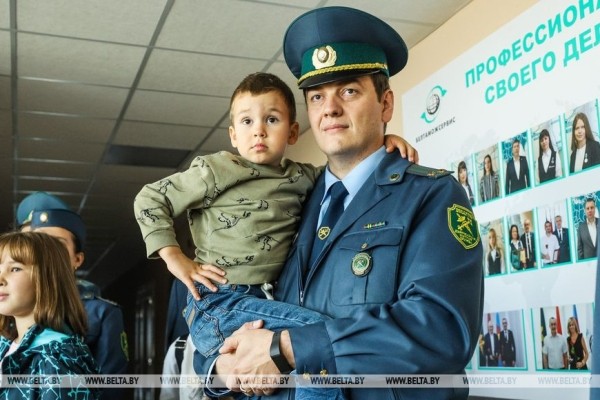 Для посещения нужен пропуск. Дети сотрудников Брестской таможни побывали на работе у своих родителей Для посещения нужен пропуск. Дети сотрудников Брестской таможни побывали на работе у своих родителей