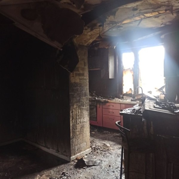 У семьи с тремя детьми из аг. Повитье Кобринского района сгорел дом. Как помочь хозяевам