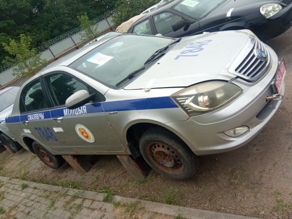 МВД выставило на продажу служебные Geely SC7 и другие авто. Вот какие ценники